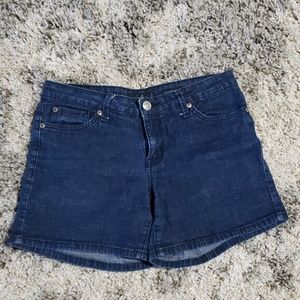 Jessica Simpson Deniem shorts